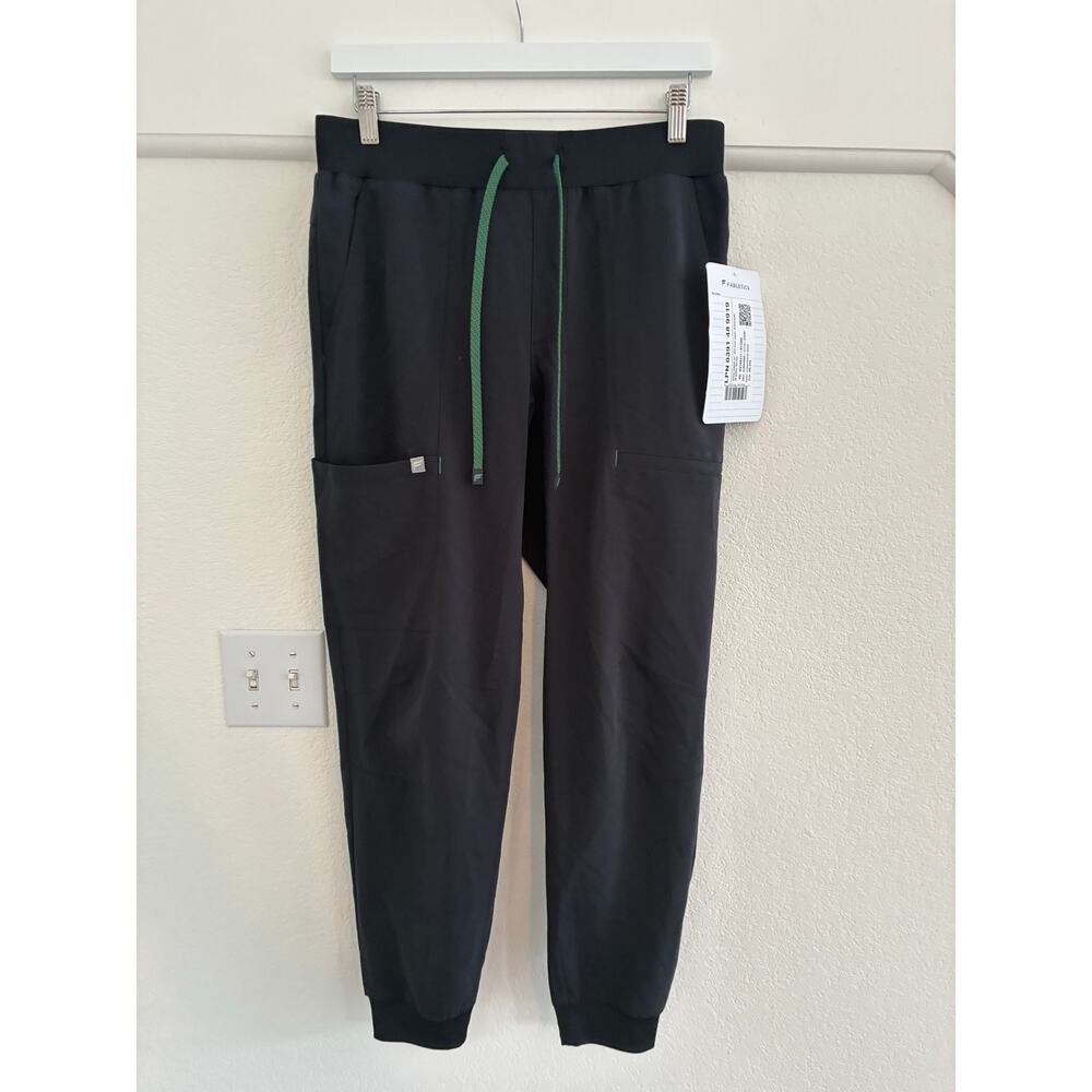 NWT Fabletics Mens Medium All Shift Scrub Joggers Black Huter Green READ